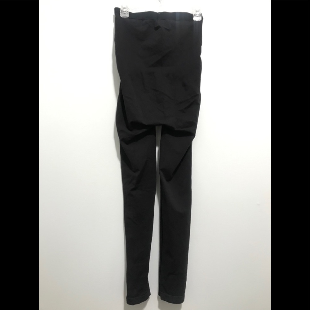 010. ASSETS by SPANX High-Waist Seamless Leggings Black - Picture 6 of 14